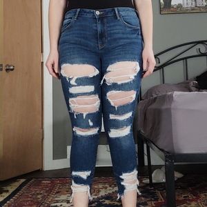 American Eagle Destroyed Jeggings Crop